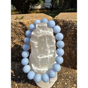 ☁️ Angelite Bracelet – Celestial Calm in 10mm